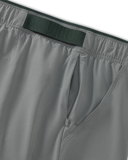 EnduroTrainer 7″ Short | Dark Iron Tonal